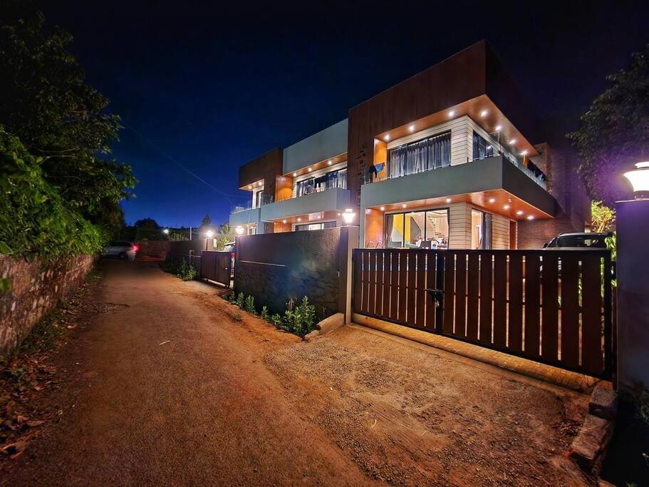 Aquavista - B By Stayscape Villas Lonavala Kültér fotó